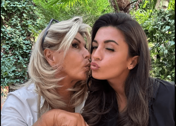 Fille de Caroline Margeridon Affaire Conclue